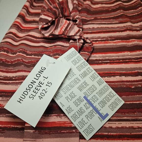 LuLaRoe Hudson Long Sleeve Tee. Unisex Fit. Gorgeous Red Stripe. Size Large. - Picture 8 of 10